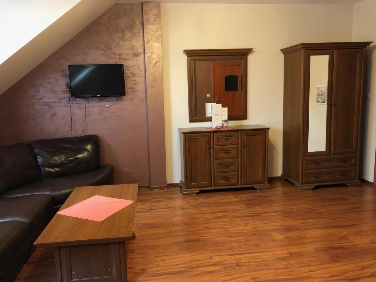 Sosnowy Dworek Apartment Borkow Luaran gambar