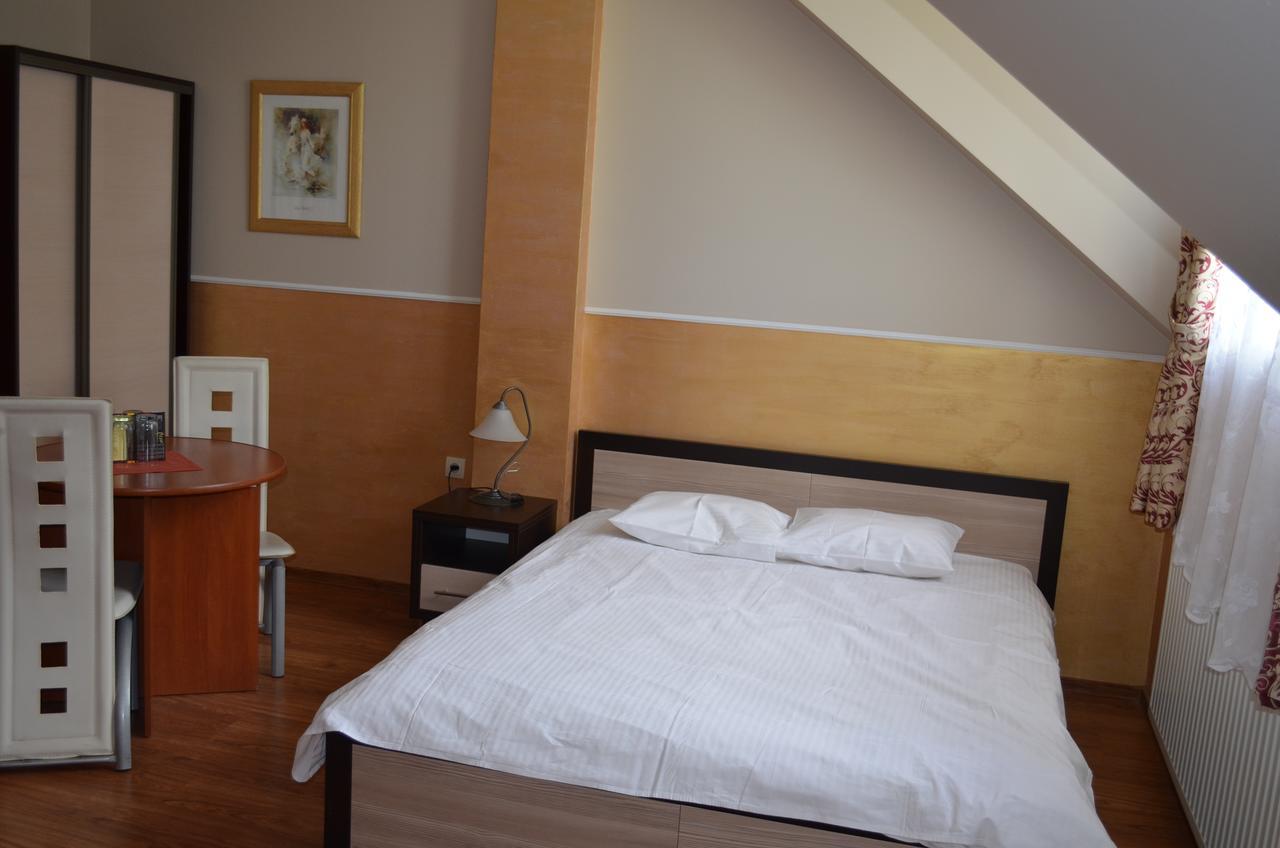 Sosnowy Dworek Apartment Borkow Luaran gambar