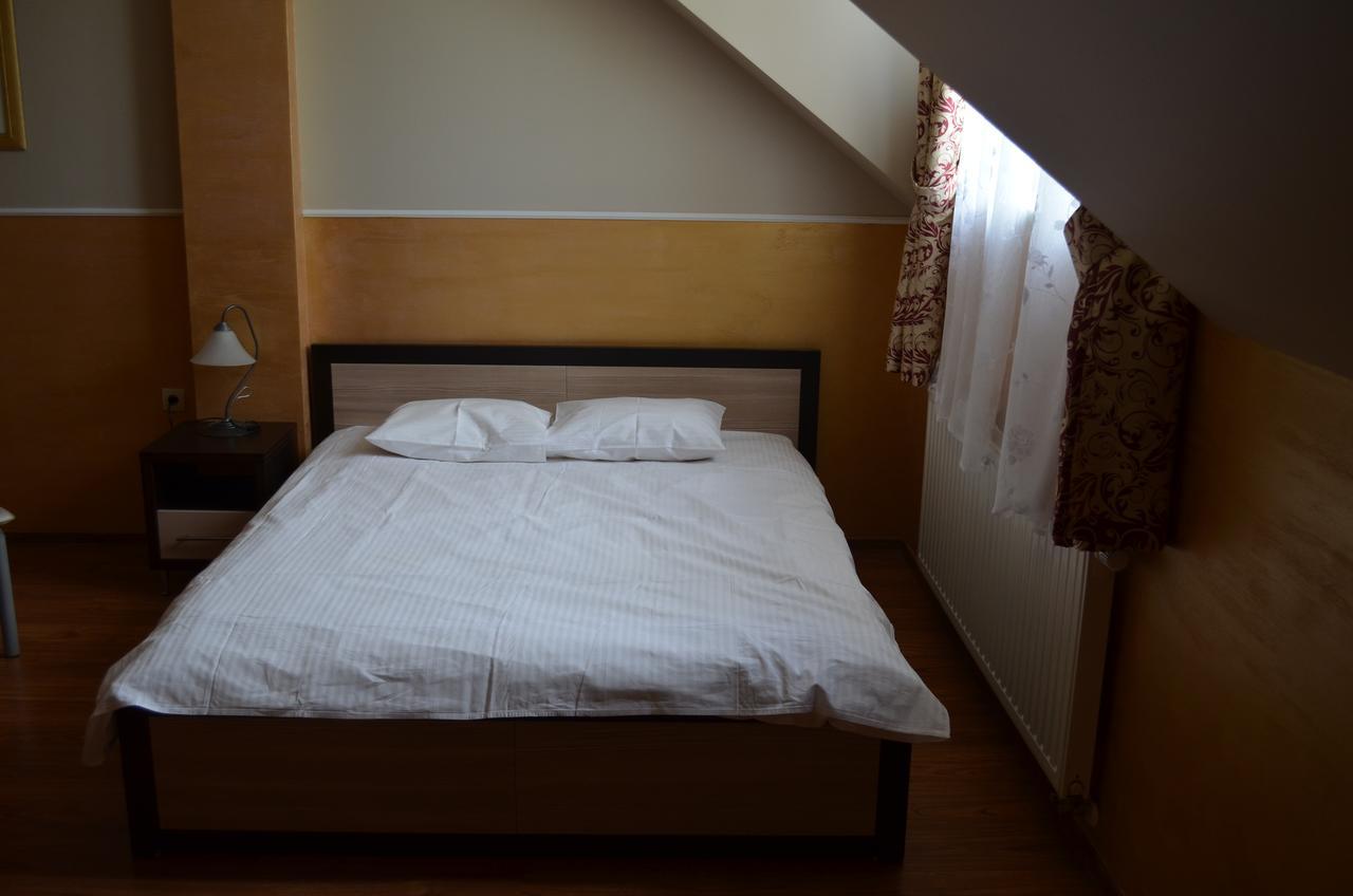Sosnowy Dworek Apartment Borkow Luaran gambar