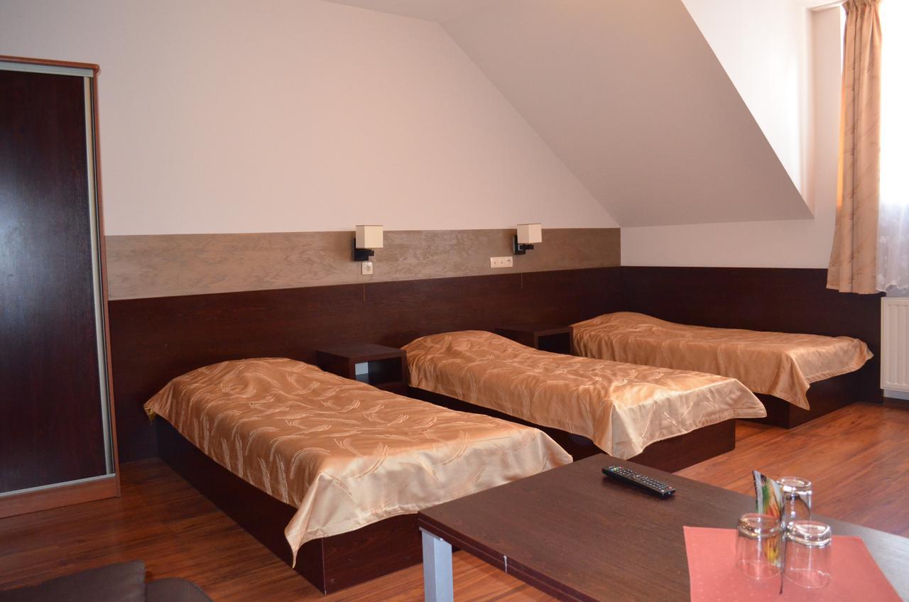 Sosnowy Dworek Apartment Borkow Luaran gambar