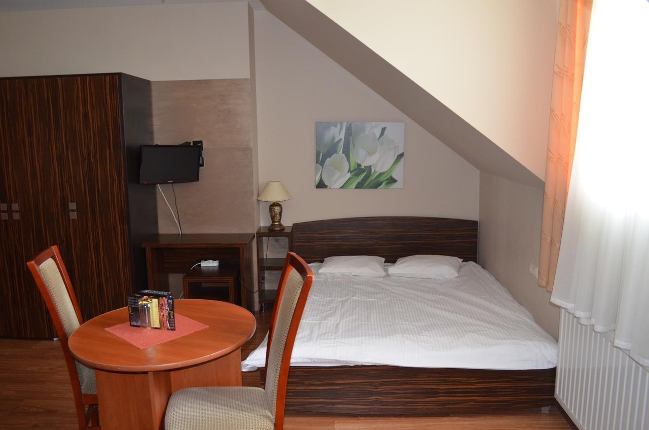 Sosnowy Dworek Apartment Borkow Luaran gambar
