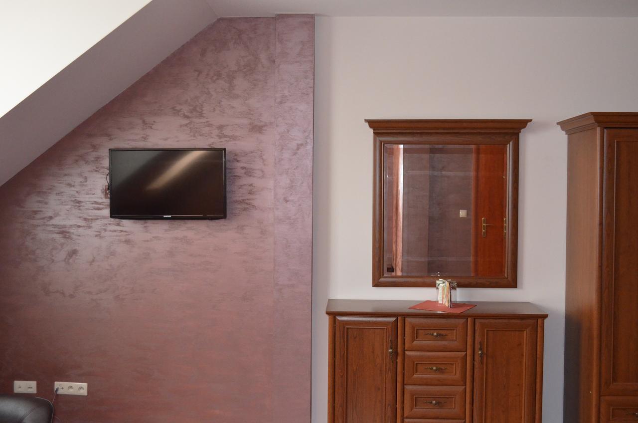 Sosnowy Dworek Apartment Borkow Luaran gambar